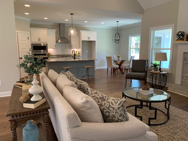 johnson-livingroom-staged